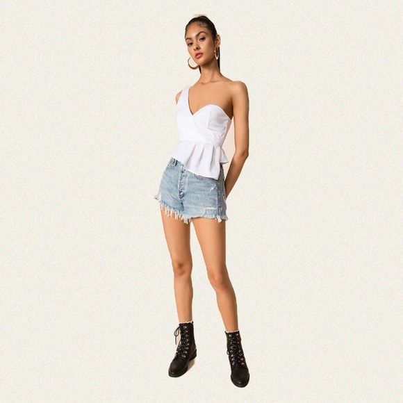 Superdown Karlie Top - Picture 2 of 7